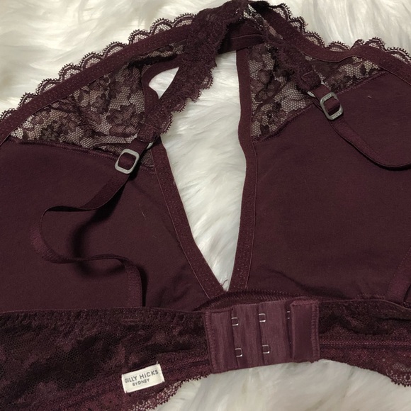 HOLLISTER “GILLY HICKS” CRISS CROSS BRALETTE - Picture 2 of 2